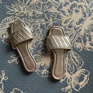 Antonio Melani Platinum Slides